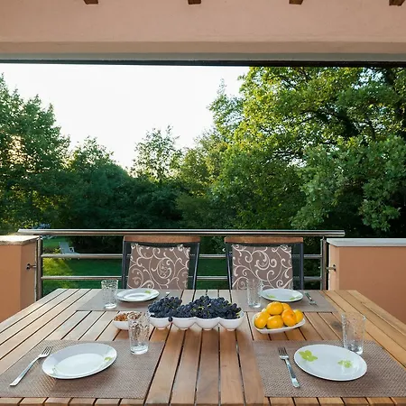 Apartments Karlo & Ivona Labin  Exterior photo
